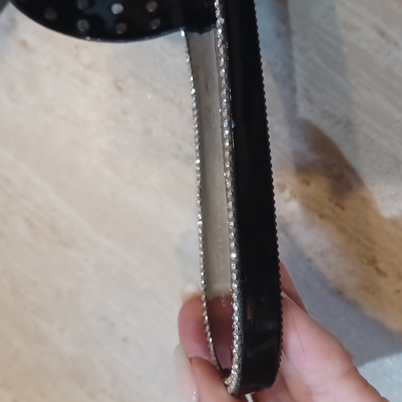 Stunning Wild Diva Lounge Studded Rhinestone Slides - Picture 5 of 10